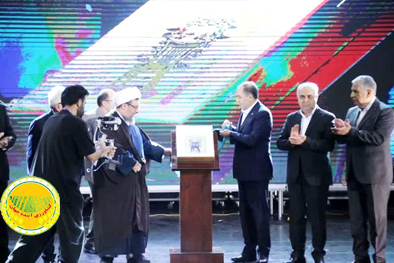 رونمایی-از-کتاب-تاریخ-اتاق-بازرگانی-تبریز-با-حضور-وزیر-جهاد-کشاورزی-در-همایش-صادرات-غیرنفتی